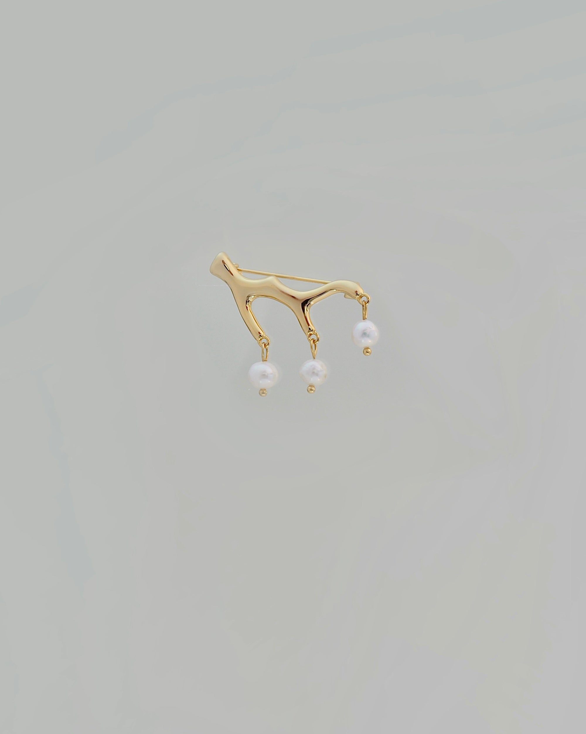 EVELYN BROOCH
