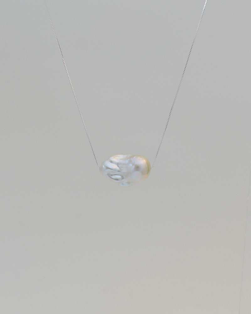 CLAUDIA NECKLACE