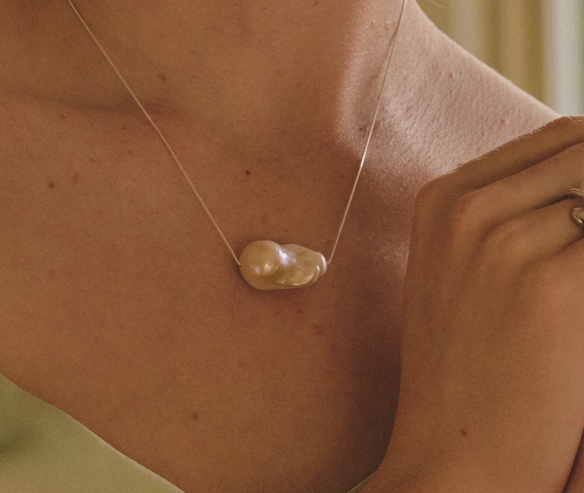 CLAUDIA NECKLACE
